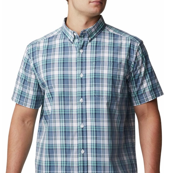 NWT Mens Columbia Blue/White/Teal Plaid Short Sleeve Button Up Shirt SZ Small - Picture 1 of 7